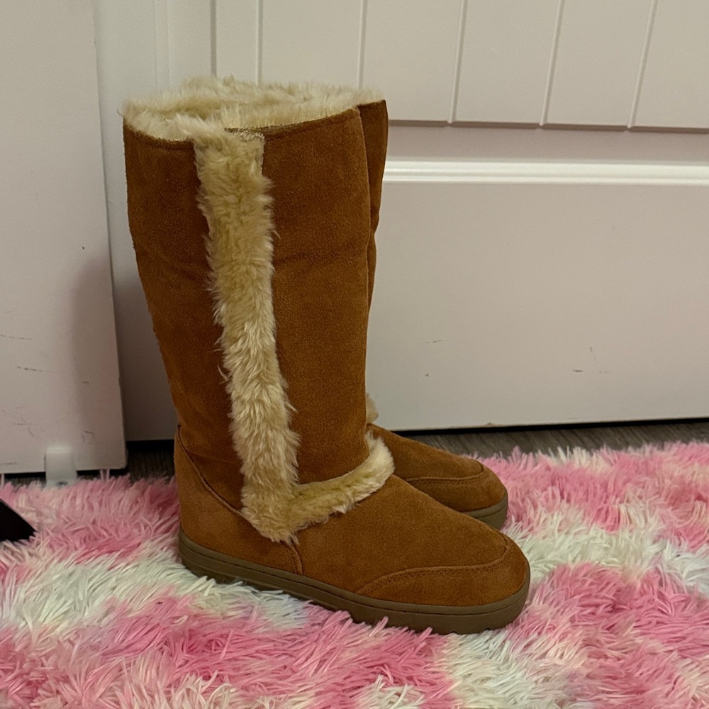 Style & Co. Tan Suede Winter Boots with Fur Trim. NWOT!